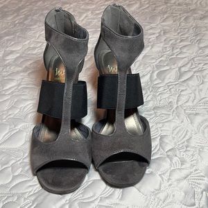 Impo stretch 9 1/2 3” heel. Grey suede